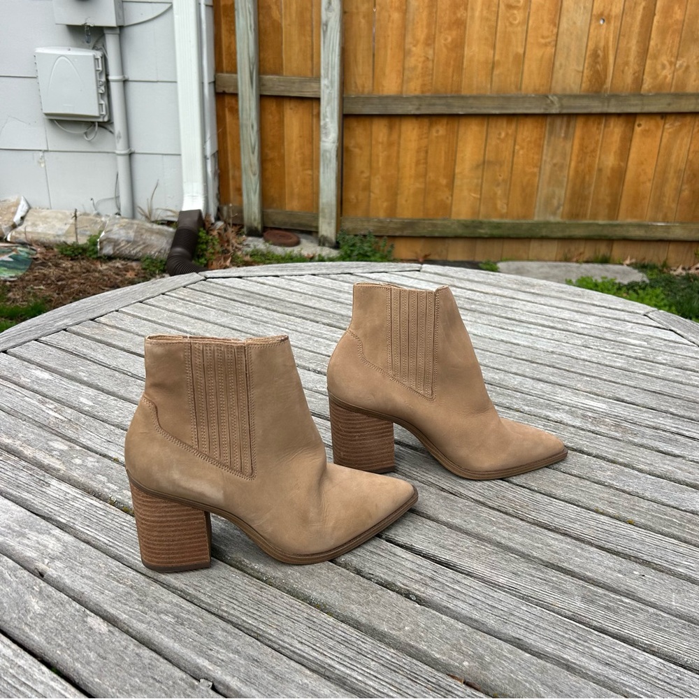 Steve Madden Tan Ankle Boots